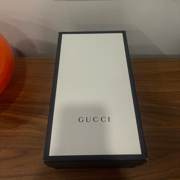 Gucci White Sneakers for Women size 37 - Picture 8 of 8